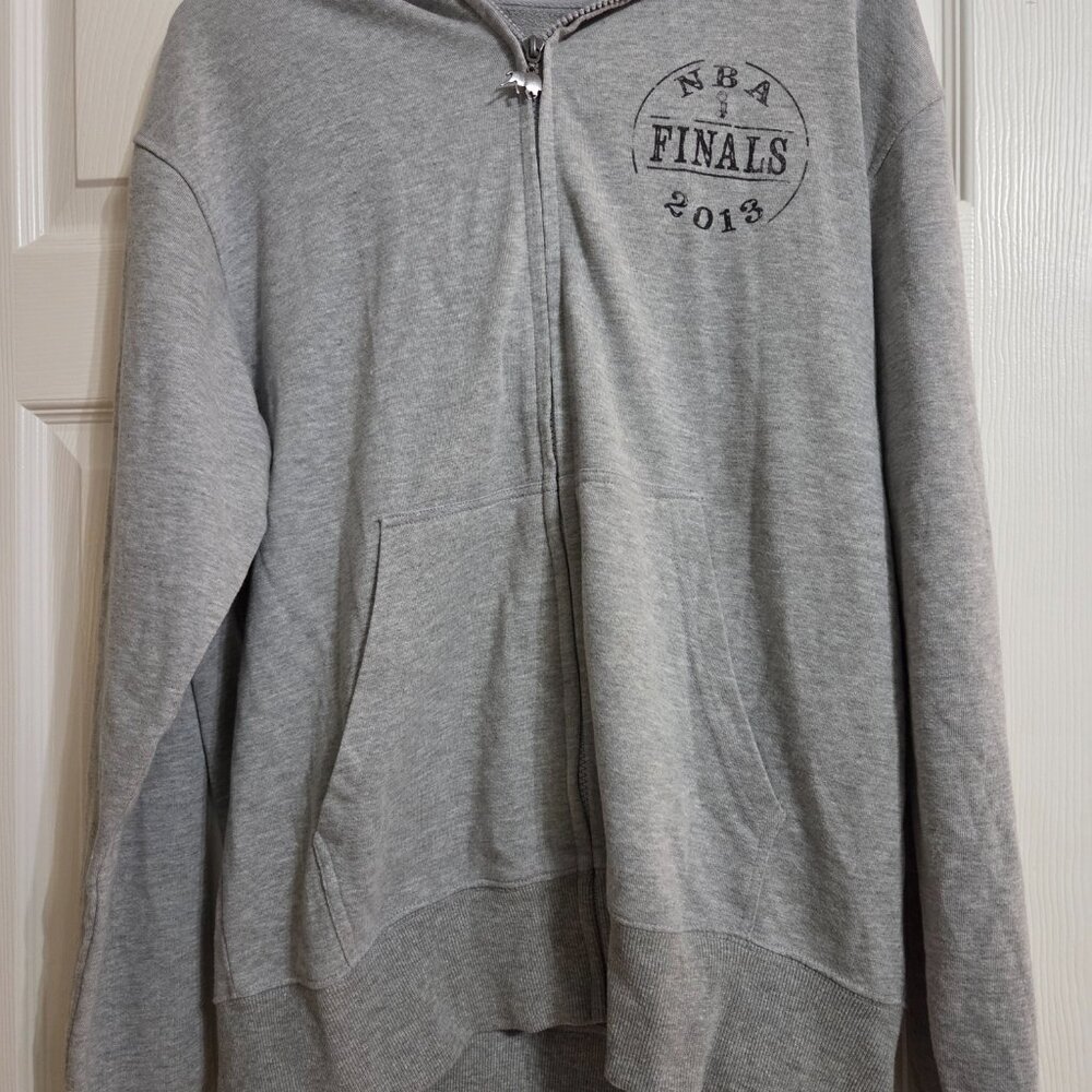 Sportiqe Apparel Sweatshirt
